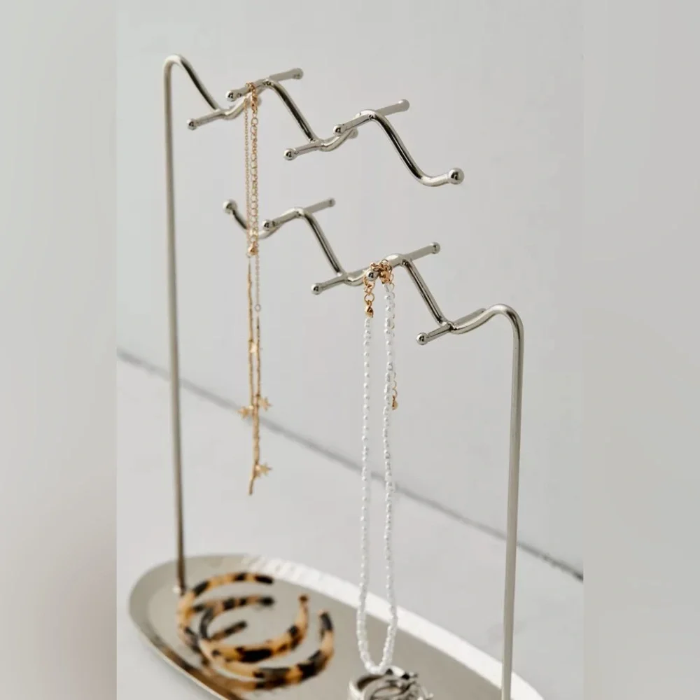 URBAN OUTFITTERS Gold-Hammered Metal Alula Jewelry Stand Catch-All Dish Zig-Zag